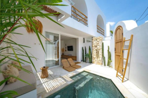 Las Casas Canggu - Beautiful Villa with Pool near Beaches